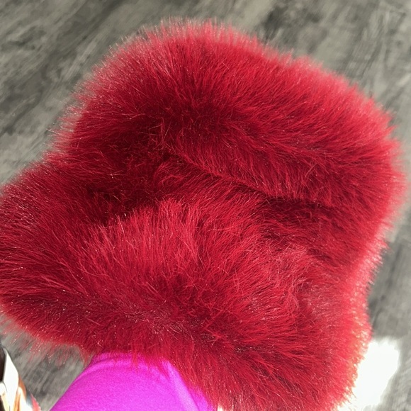 Red Oversize Bucket Old NYC style Hat - Picture 4 of 6